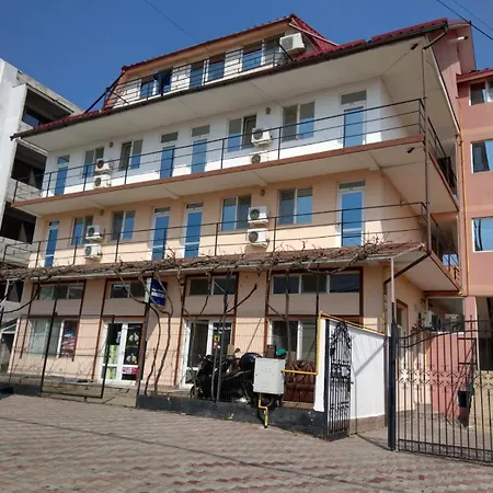 Casa Adelina Pensión